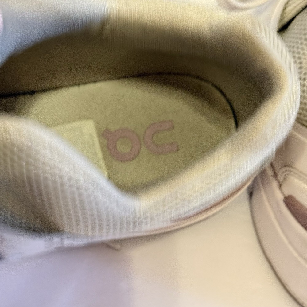 On Cloud The Roger Advantage Sneakers Women's Size 8.5 White & Mauve - Picture 13 of 16